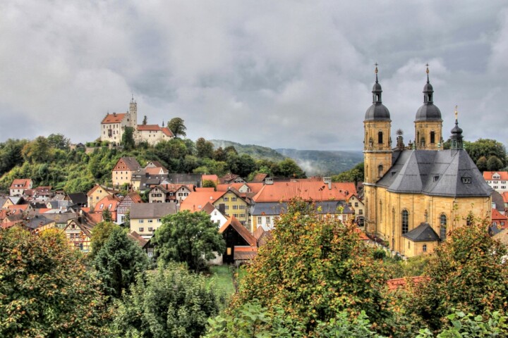 Burg, Basilika und alte Häuser © VDN-Fotoportal/Ulrike Sobick
