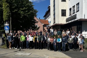 Knapp 70 Vertreterinnen und Vertreter aus den deutschen Naturparken trafen sich im Naturpark Habichtswald in Kassel-Wilhelmshöhe zur Frühjahrstagung. Foto: VDN e. V.